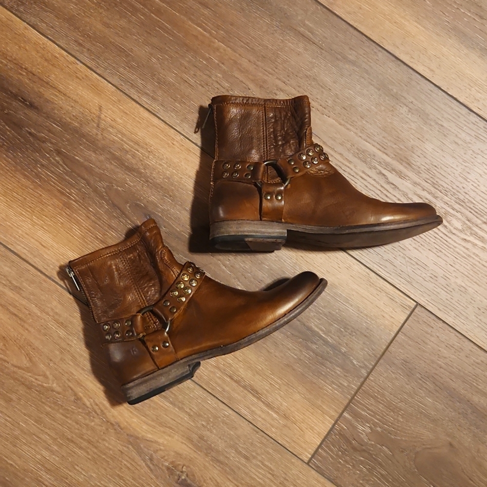Frye boots 7